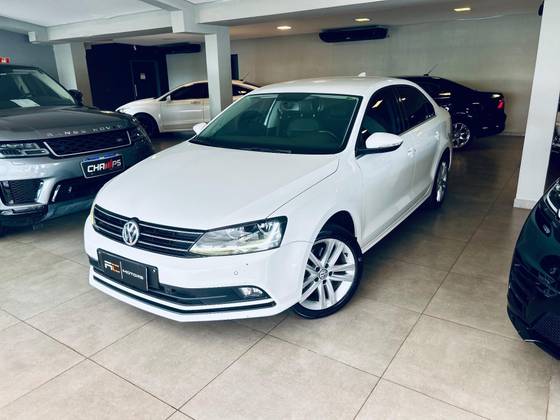 VOLKSWAGEN JETTA 2.0 TSI HIGHLINE 211CV GASOLINA 4P TIPTRONIC VOLKSWAGEN JETTA 2.0 TSI HIGHLINE 211CV GASOLINA 4P TIPTRONIC